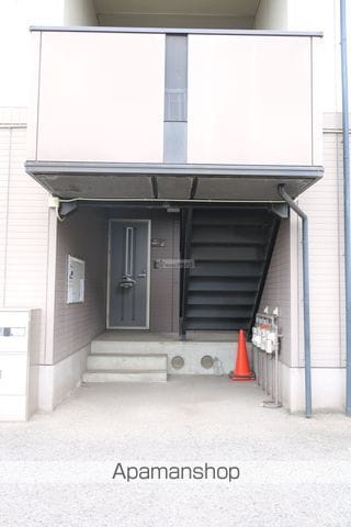 ローズガーデンの玄関写真