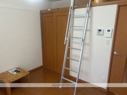 レオパレスラポールⅠ[1K/20.28m2]のリビング・居間2