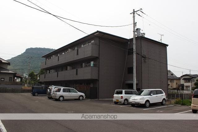 フォブールトロワやくりBの外観写真