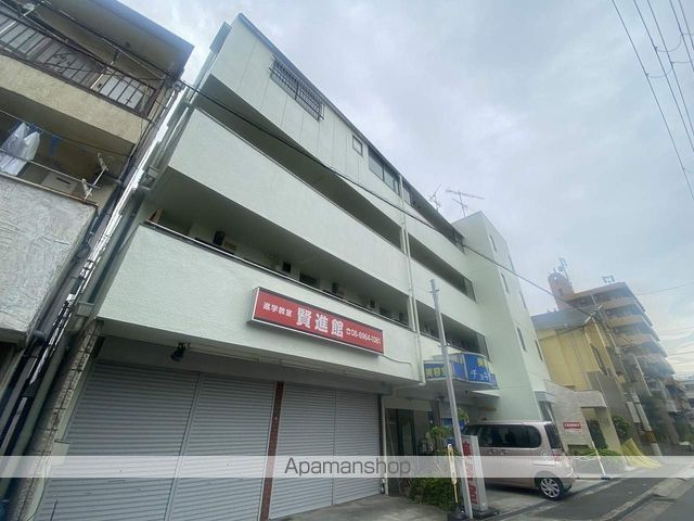 西林マンションの外観写真