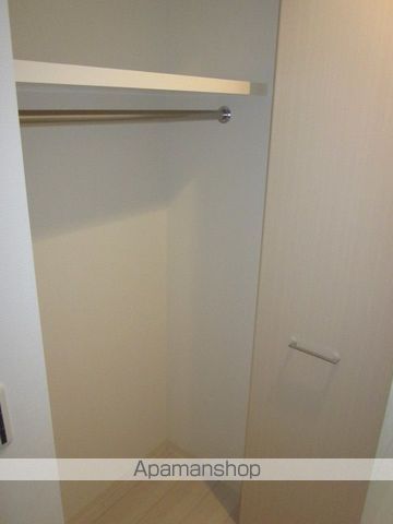 プレサンス栄モードの玄関写真