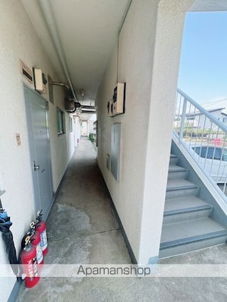 マンション武蔵が丘[2DK/40m2]のエントランス2