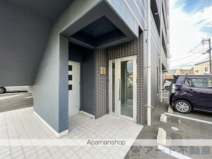 Ｍａｙｆａｉｒ美沢[1LDK/32m2]のエントランス1