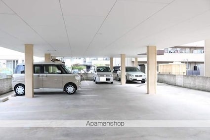 プランドール西市[1LDK/39.75m2]の駐車場1