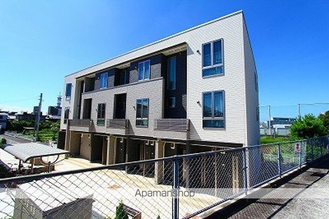 豊肥本線 東海学園前駅 徒歩12分 3階建 築14年の玄関写真