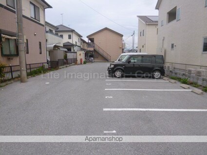 フリーデンヒュッテ[1K/28.98m2]の駐車場1