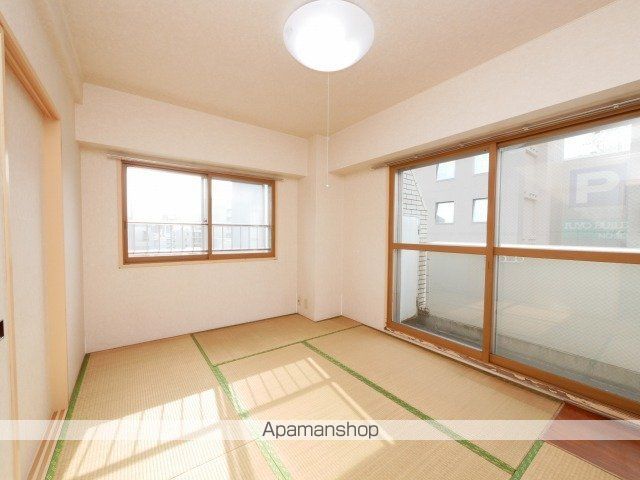 リベルティ大通の内装写真