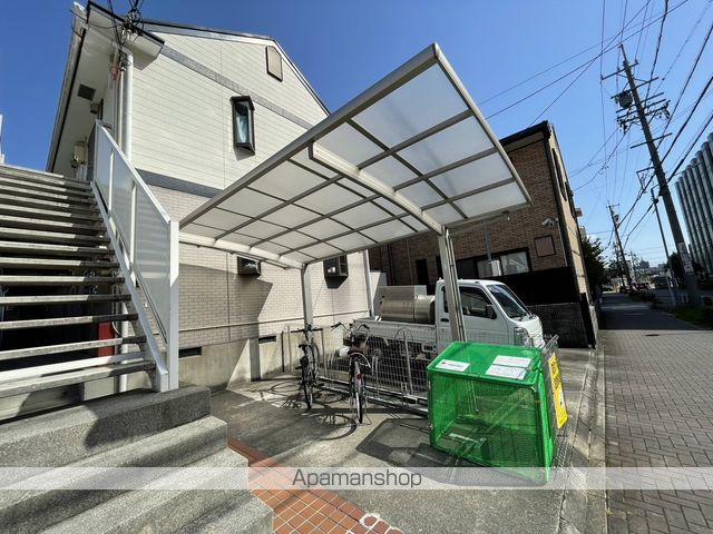 アスティー千種の玄関写真