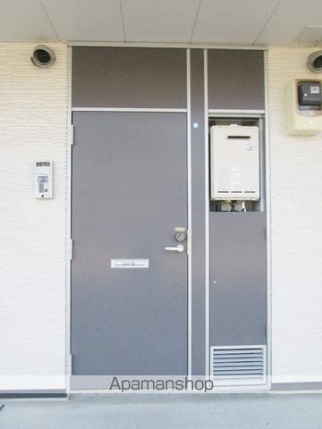 レオパレスグレイスの玄関写真