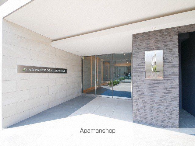 アドバンス大阪城シュアーヴの玄関写真