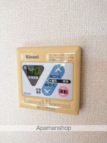 トラッドハウス風の内装写真