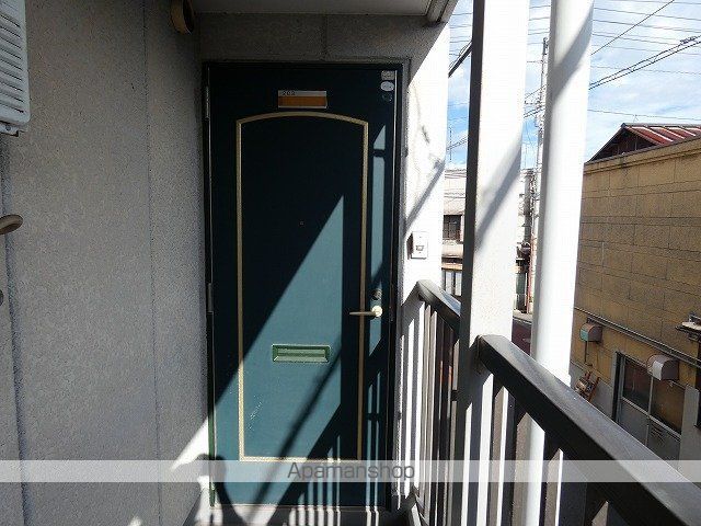 メゾン・ラベール本町の玄関写真