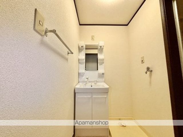 ペントハウス島崎の内装写真