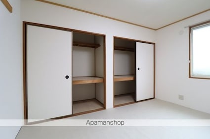 シャトル新福　Ａ棟[2LDK/55.58m2]の収納