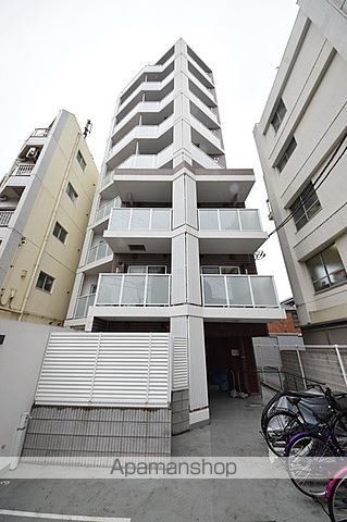 中野区上高田のマンションの外観1