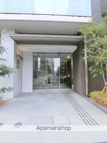 レジディア大森IIの玄関写真