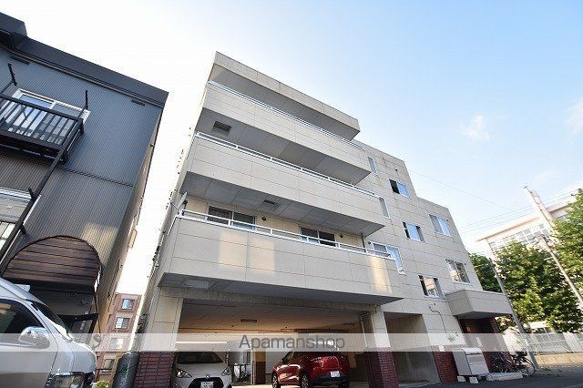 カジュアル33の外観写真