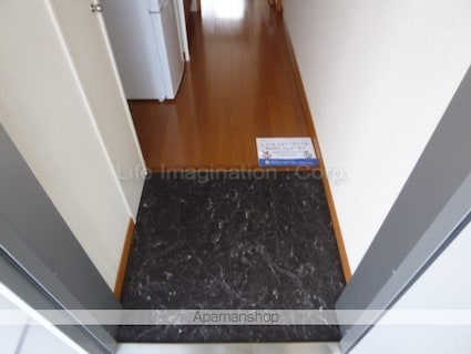 レオパレスポケットⅡ[1K/23.18m2]の玄関