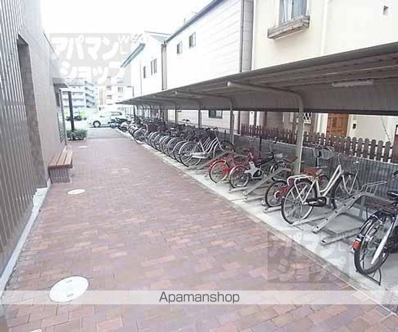 グランディア上桂の外観写真