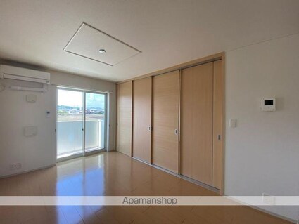 ピュアⅡ[2LDK/56.68m2]のリビング・居間