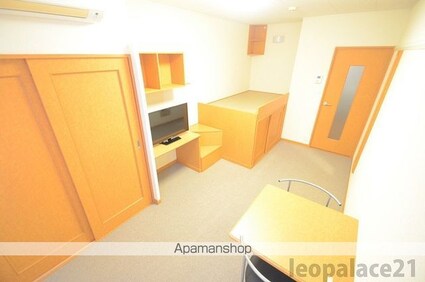 レオパレス道後[1K/22.35m2]のリビング・居間