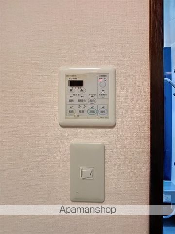 HOLLY HILLS RESIDENCE WESTの内装写真