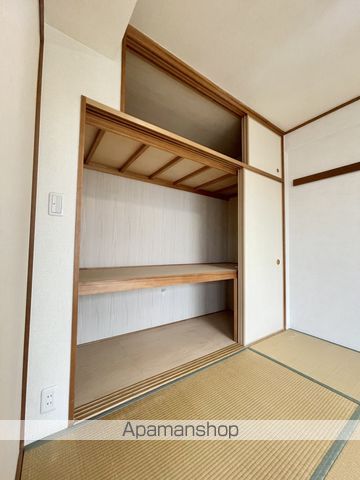 クリスタルパーク山坂の内装写真