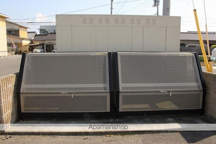 ラ　カンパーニュ[2LDK/62.1m2]の共用部1