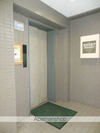 東京都三鷹市下連雀３丁目[2DK/38.88m2]の共用部1