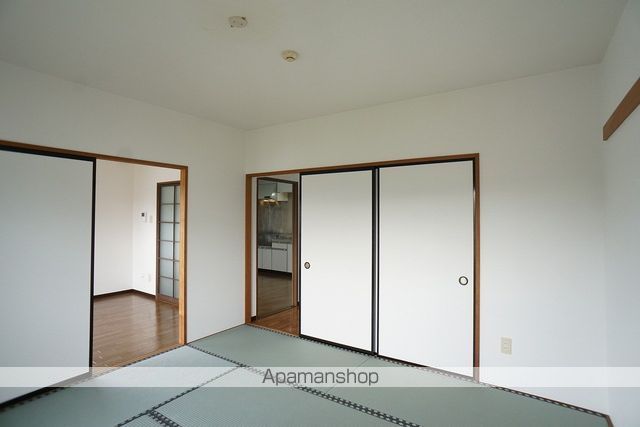 マンションアトランティスIIIの内装写真