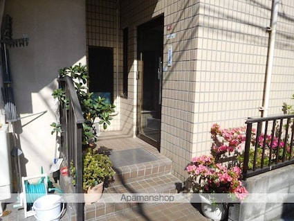 東京都杉並区阿佐谷北１丁目[2LDK/50m2]のエントランス2