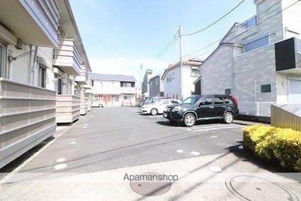 ウィスタリア・ガーデン　ＡＢ[1LDK/40.05m2]の駐車場1