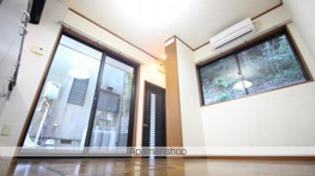 福田町浦田タウンハウスの内装写真
