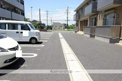 ヴァンベール[2LDK/53.25m2]の駐車場