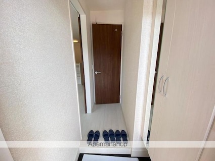 レグルス　Ｂ棟[1LDK/50.44m2]の玄関