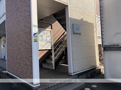 レオパレス若葉[1K/20.81m2]のエントランス