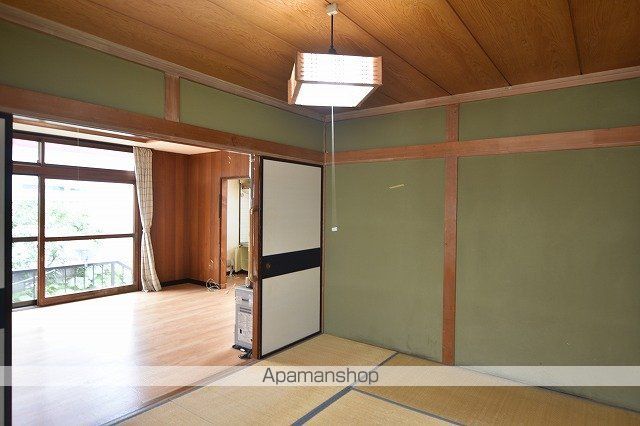 札幌市北区 2階建 築44年の内装写真