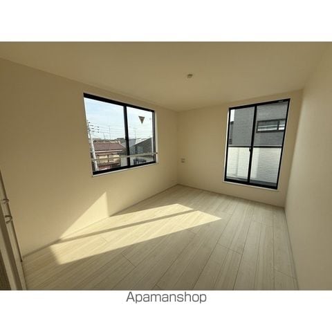 detached 埼玉県春日部市南３丁目13-15-3
地図を見る