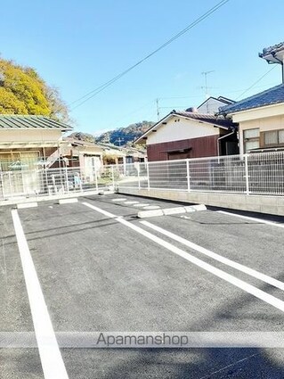 プレリメール[2LDK/61.27m2]の駐車場