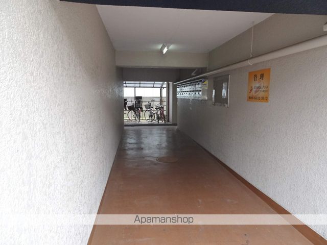エトワールヴィル−R山本南の玄関写真