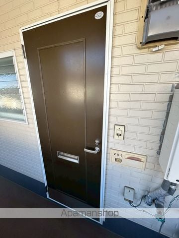 メゾンETOIの玄関写真