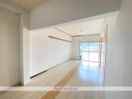 ヤマダビル[1LDK/49.4m2]の内装