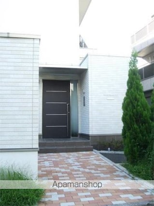 ロイヤルハウスアール１[1LDK/44.78m2]のエントランス