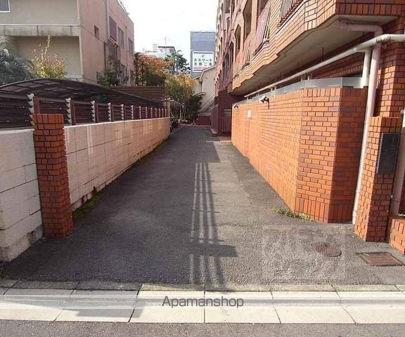 ドミ大田の玄関写真