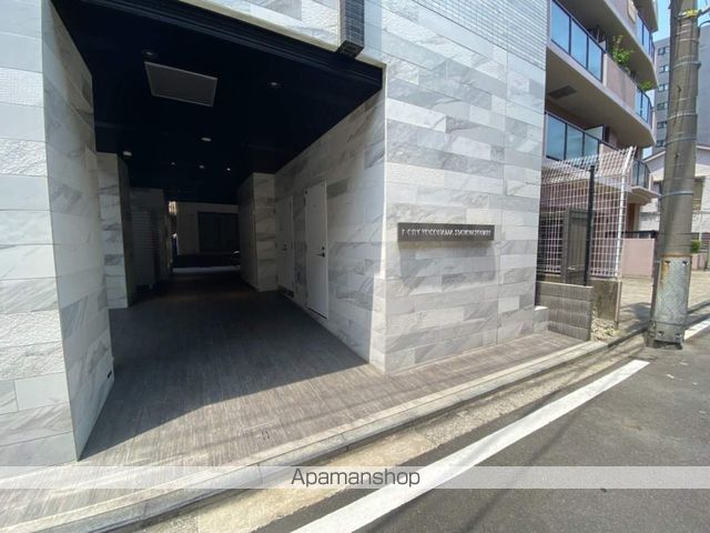 B CITY YOKOHAMA STATION SQUAREの玄関写真