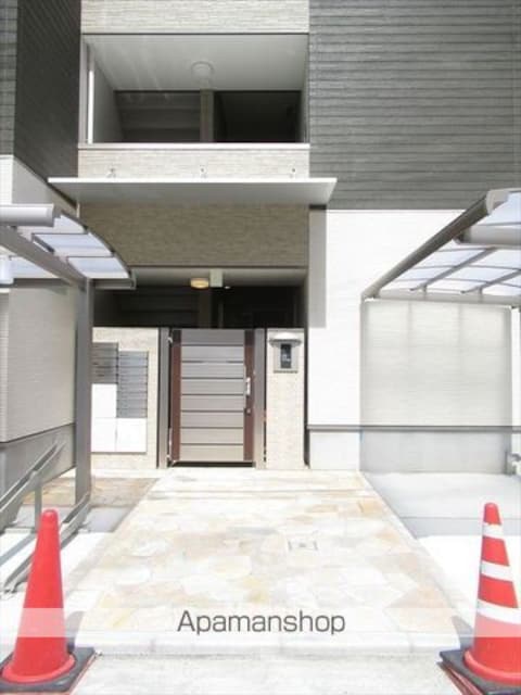 和歌山県和歌山市田中町３丁目[1LDK/37.03m2]のエントランス