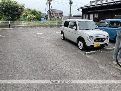 インフィニティ・フォレスト[2LDK/55.81m2]の駐車場1