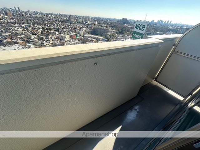 ＨＦ駒沢公園レジデンスＴＯＷＥＲ[1R/33.5m2]のバルコニー