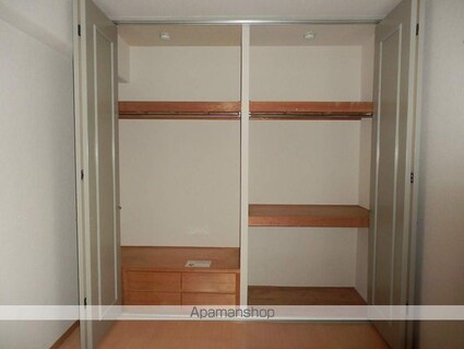 ガーデンロゼ高町[2LDK/62.4m2]の収納