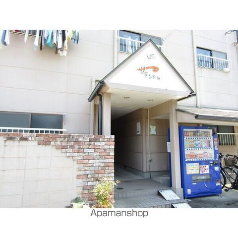 安田マンションの玄関写真